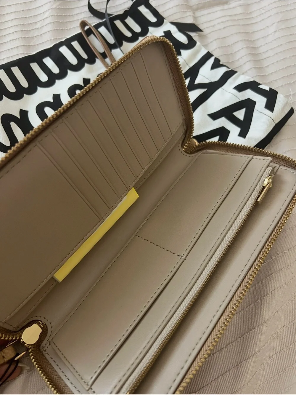 Marc Jacobs camel wallet